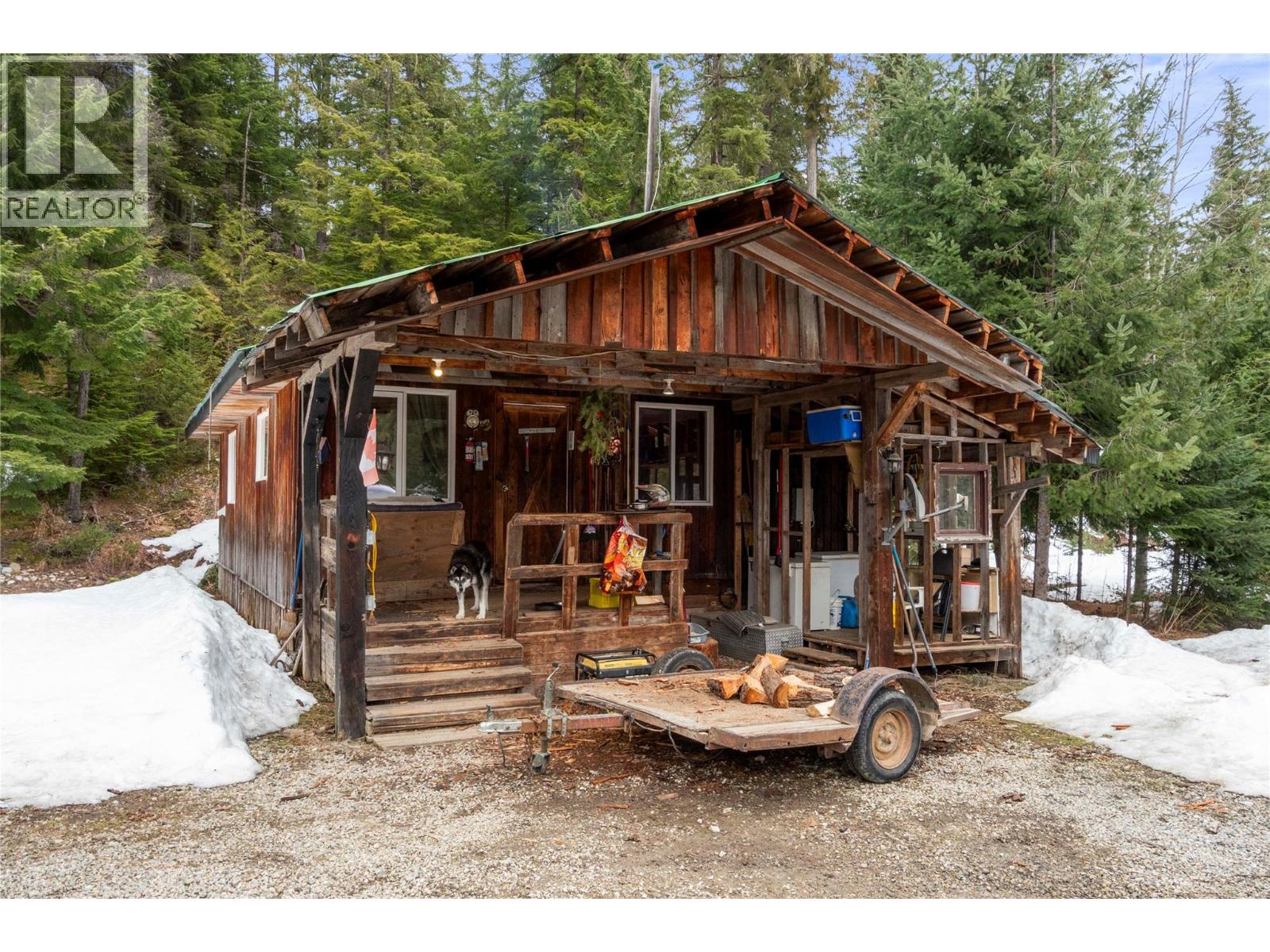 8225 Seymour Arm Forest Service Road, Seymour Arm, British Columbia  V0E 2V2 - Photo 11 - 10381306