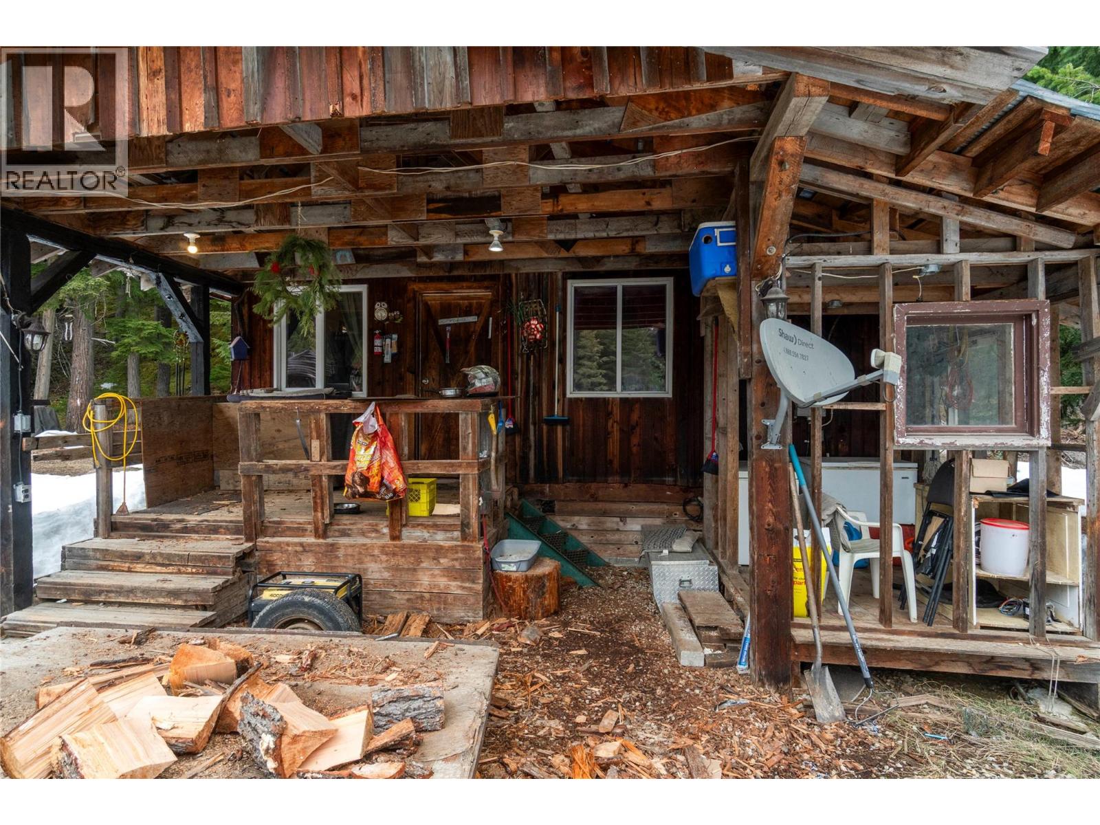 8225 Seymour Arm Forest Service Road, Seymour Arm, British Columbia  V0E 2V2 - Photo 12 - 10381306