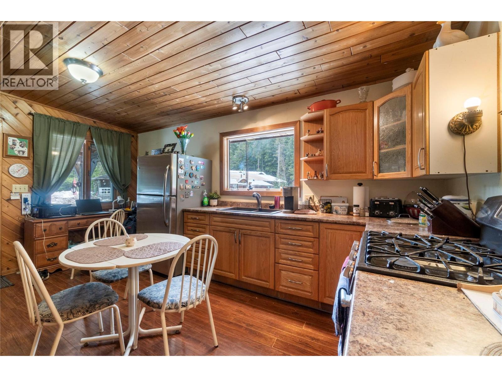 8225 Seymour Arm Forest Service Road, Seymour Arm, British Columbia  V0E 2V2 - Photo 18 - 10381306