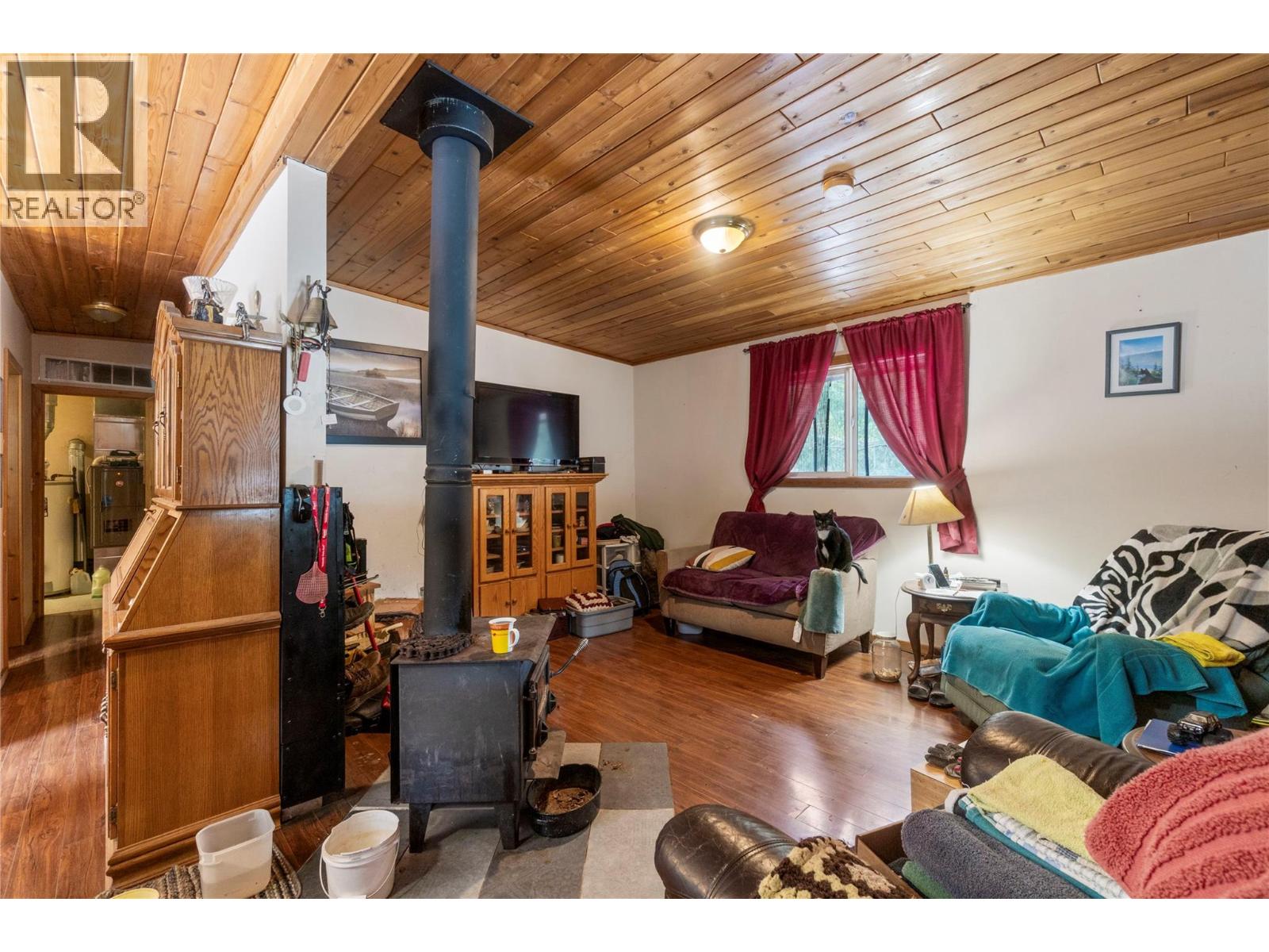 8225 Seymour Arm Forest Service Road, Seymour Arm, British Columbia  V0E 2V2 - Photo 21 - 10381306