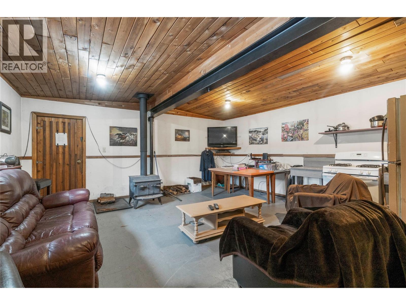 8225 Seymour Arm Forest Service Road, Seymour Arm, British Columbia  V0E 2V2 - Photo 31 - 10381306