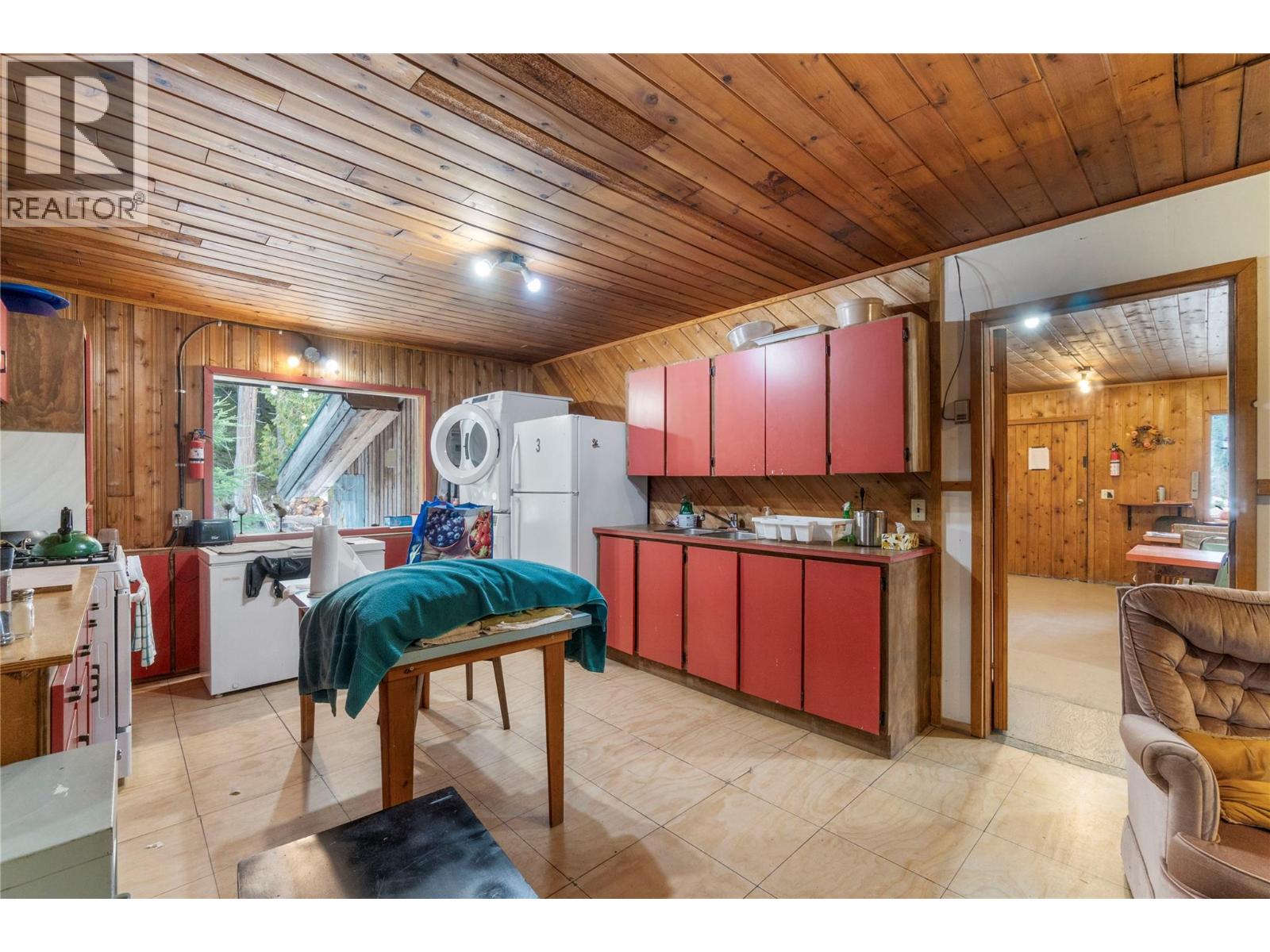 8225 Seymour Arm Forest Service Road, Seymour Arm, British Columbia  V0E 2V2 - Photo 35 - 10381306