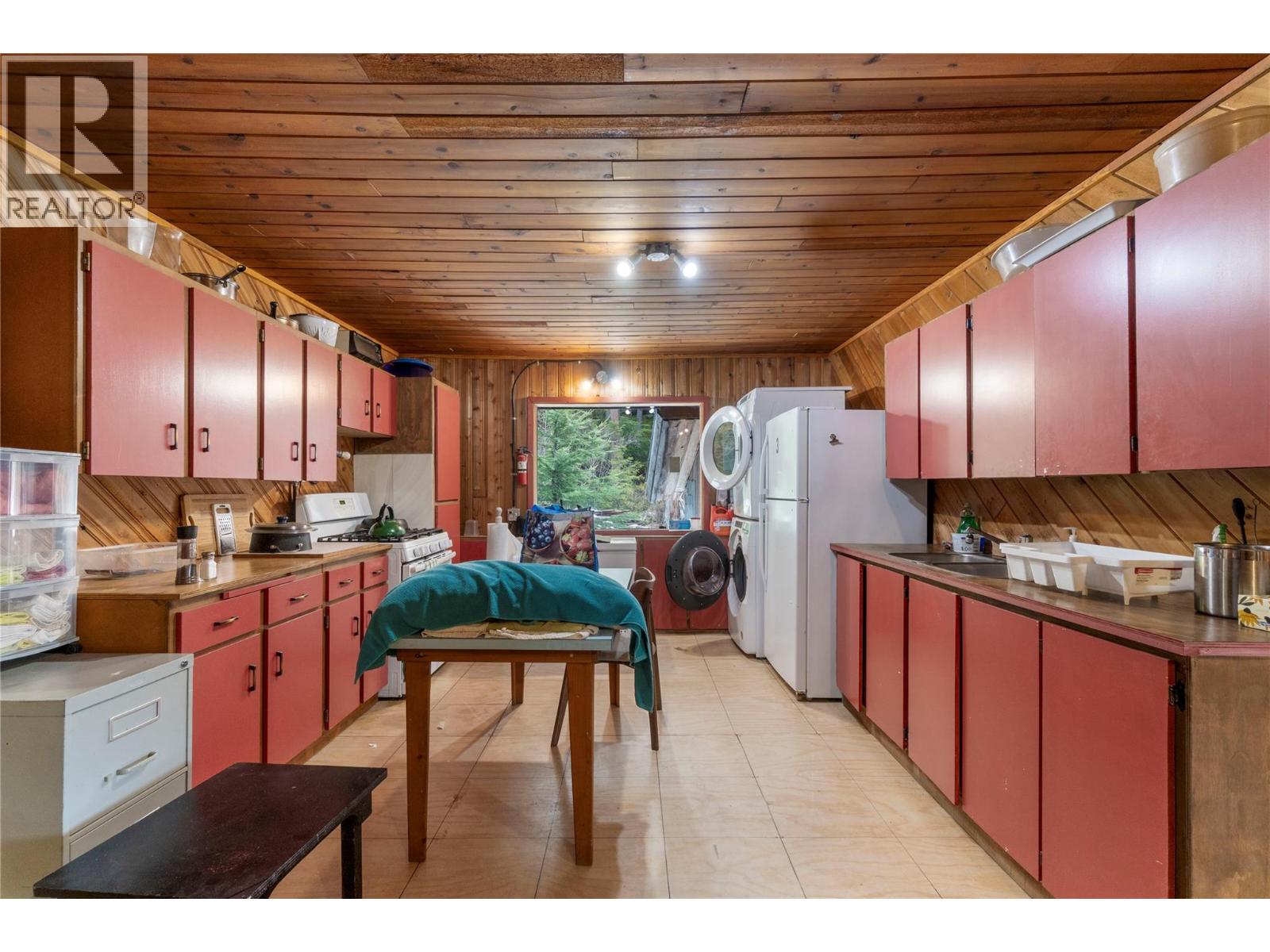 8225 Seymour Arm Forest Service Road, Seymour Arm, British Columbia  V0E 2V2 - Photo 36 - 10381306