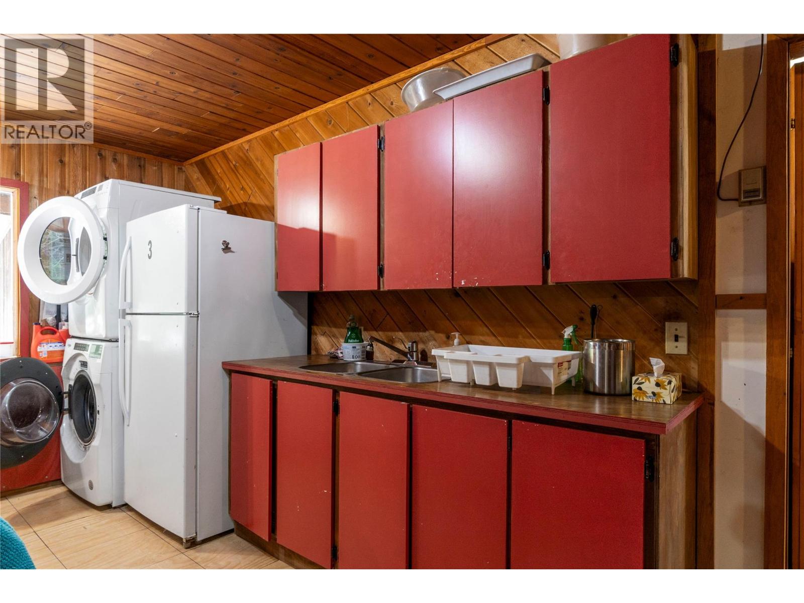 8225 Seymour Arm Forest Service Road, Seymour Arm, British Columbia  V0E 2V2 - Photo 37 - 10381306