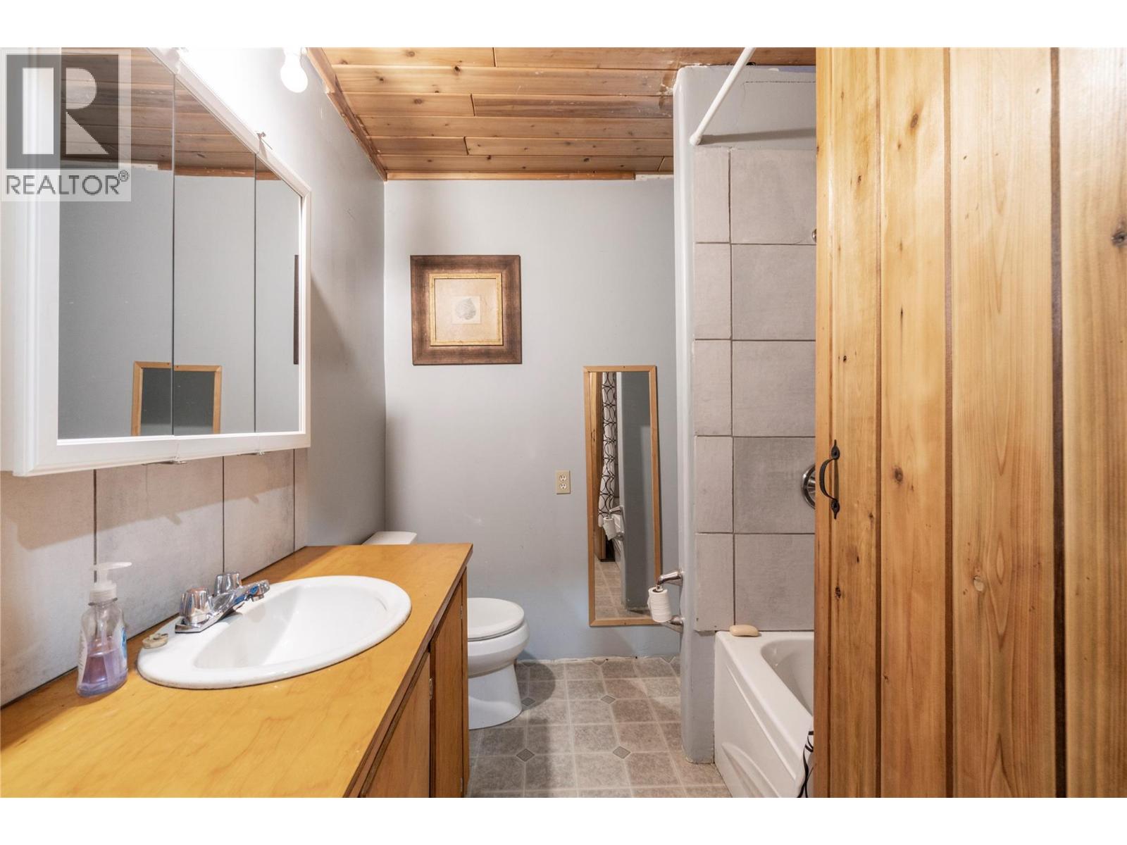 8225 Seymour Arm Forest Service Road, Seymour Arm, British Columbia  V0E 2V2 - Photo 39 - 10381306