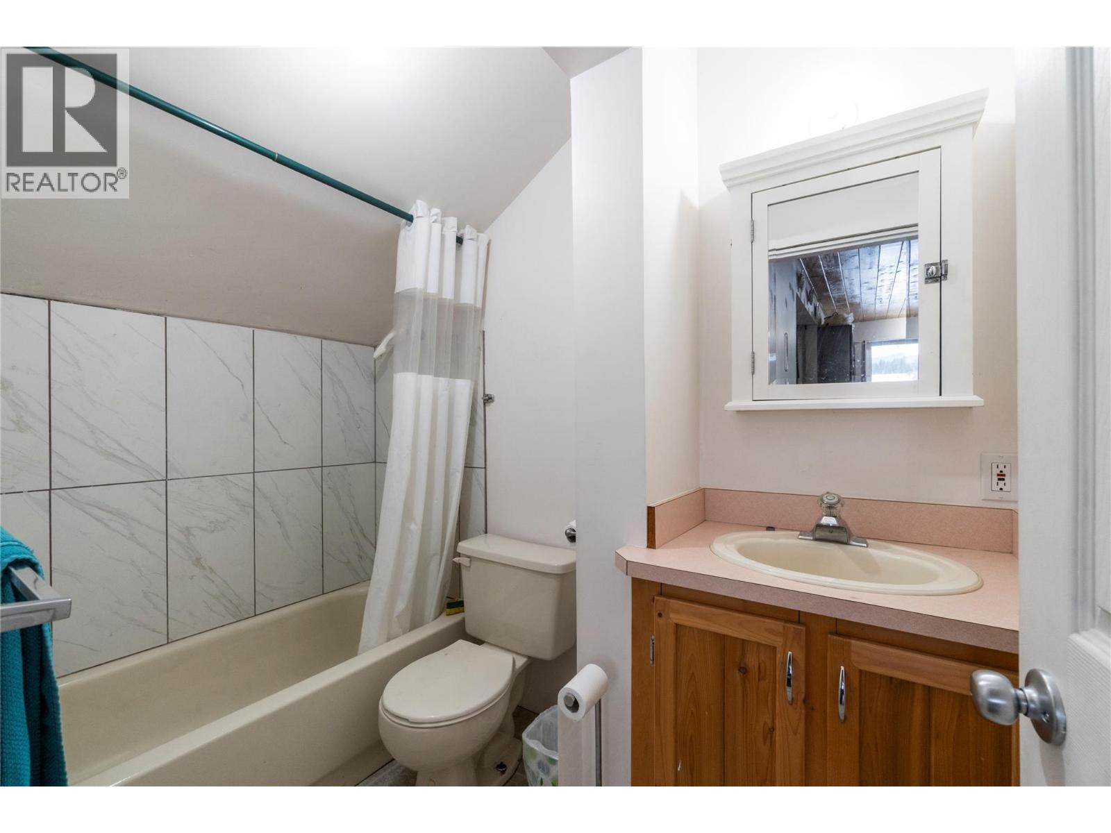 8225 Seymour Arm Forest Service Road, Seymour Arm, British Columbia  V0E 2V2 - Photo 59 - 10381306