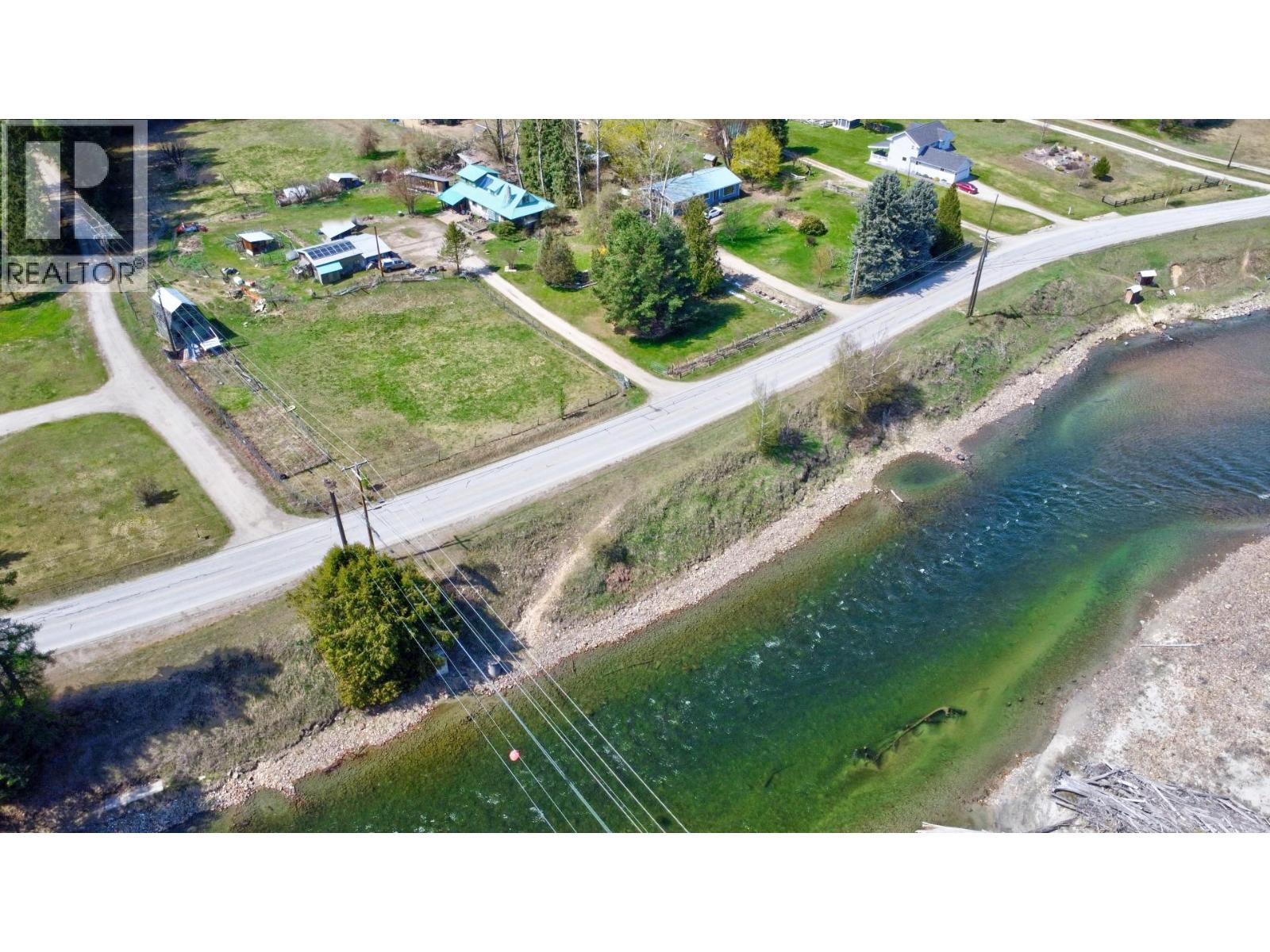 3837 Pass Creek Road, Crescent Valley, British Columbia  V0G 1H1 - Photo 2 - 10381280