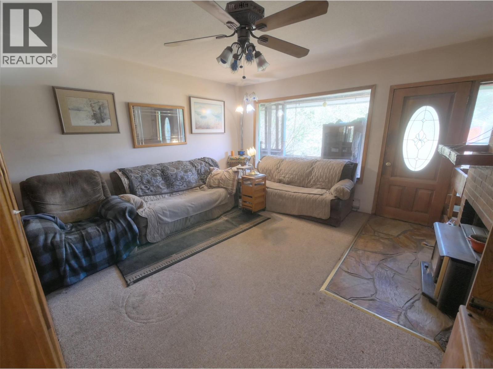 3837 Pass Creek Road, Crescent Valley, British Columbia  V0G 1H1 - Photo 3 - 10381280