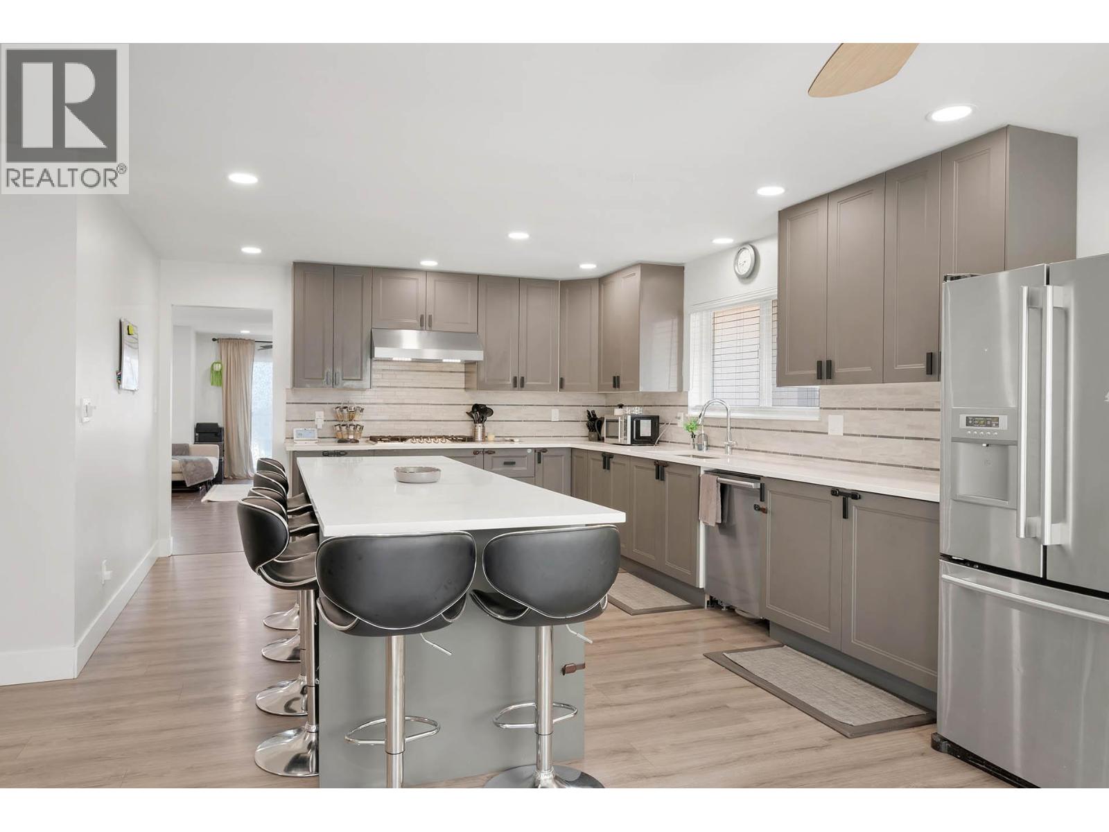 667 Dunrobin Drive, Kamloops, British Columbia  V1s 1w2 - Photo 12 - 10381232