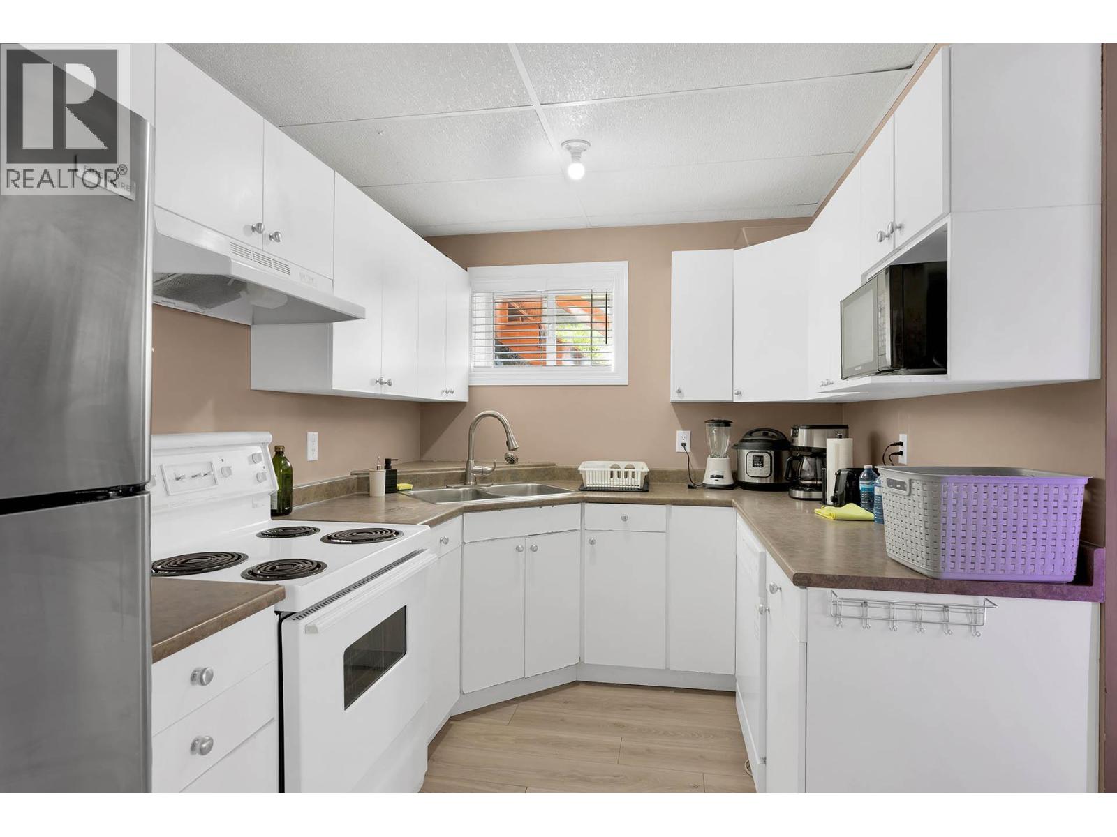 667 Dunrobin Drive, Kamloops, British Columbia  V1s 1w2 - Photo 32 - 10381232