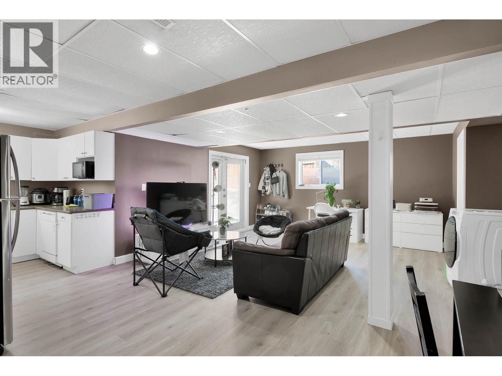 667 Dunrobin Drive, Kamloops, British Columbia  V1s 1w2 - Photo 35 - 10381232