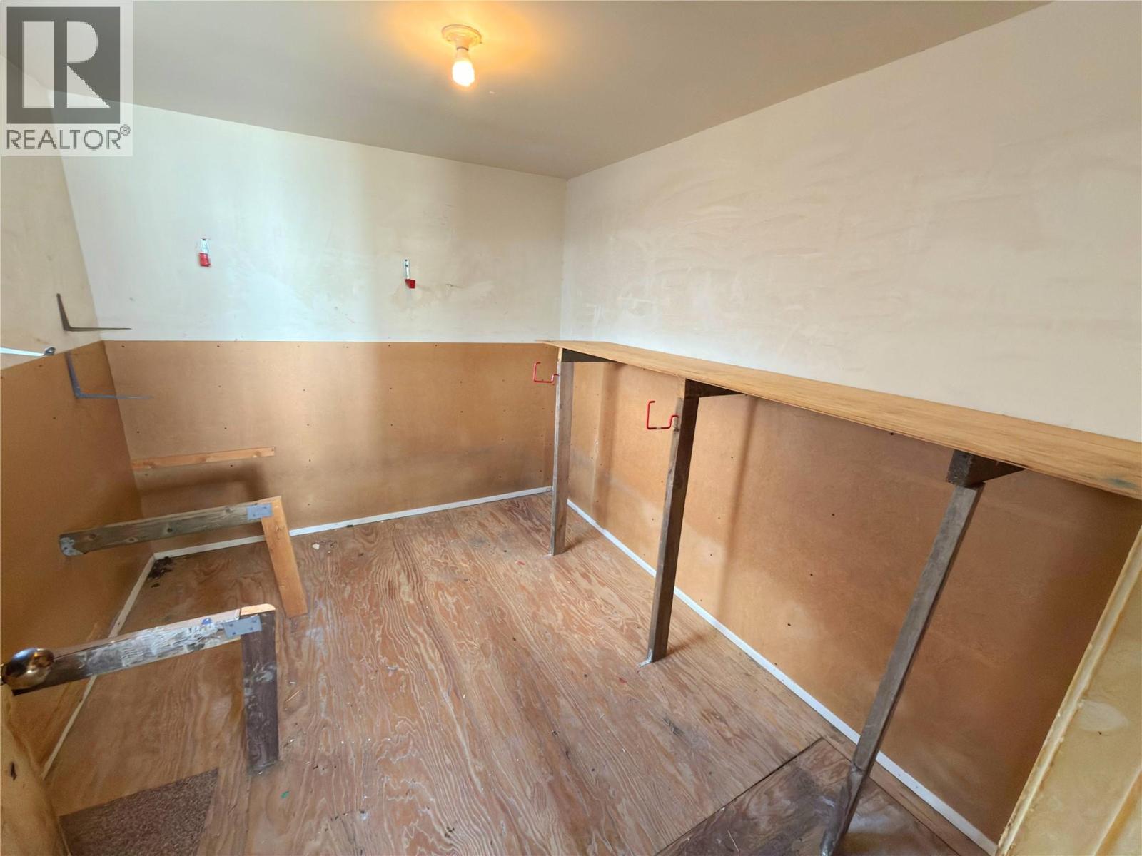 301 9th Avenue, Princeton, British Columbia  V0X 1W0 - Photo 21 - 10380917