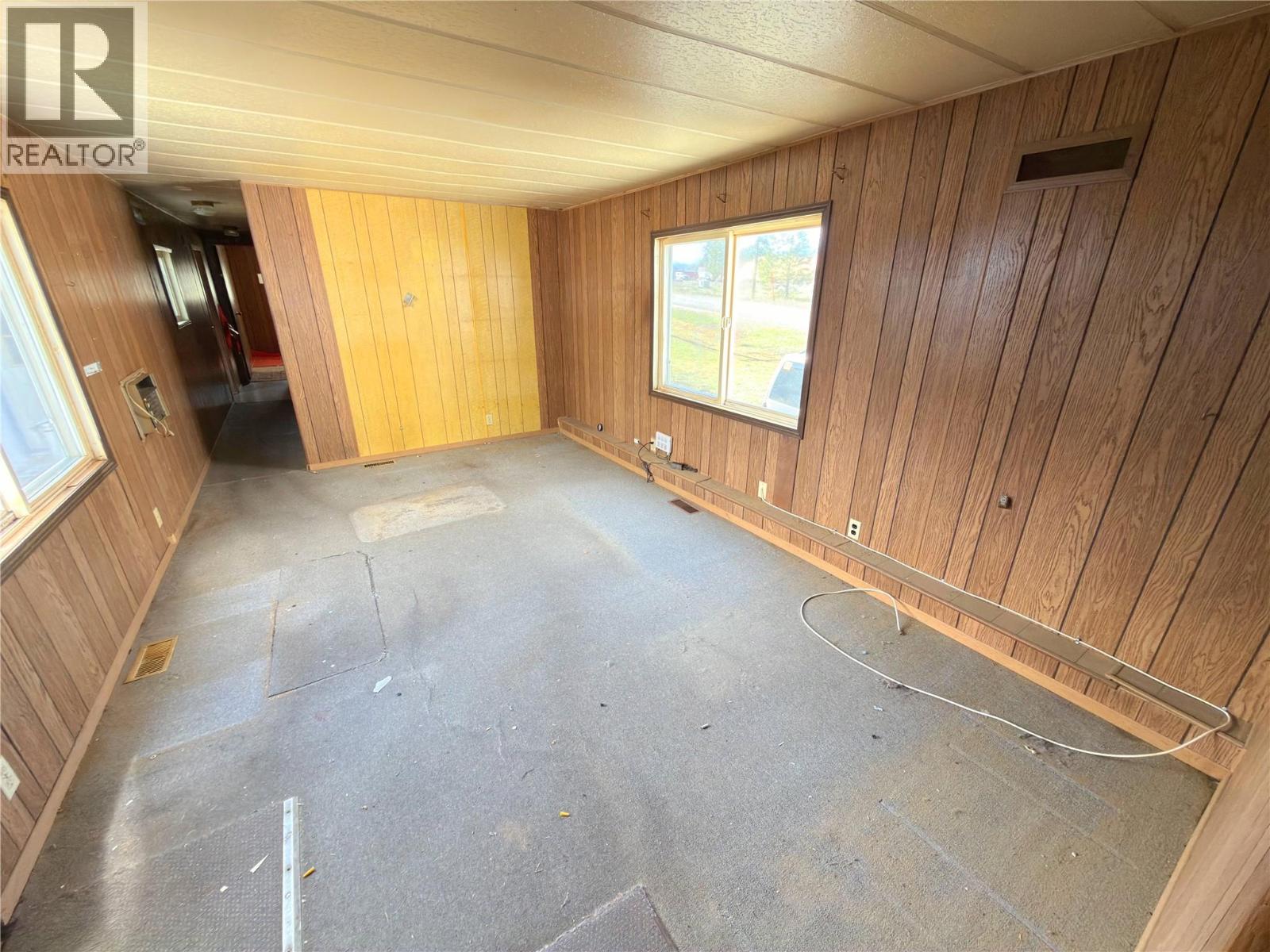 301 9th Avenue, Princeton, British Columbia  V0X 1W0 - Photo 7 - 10380917