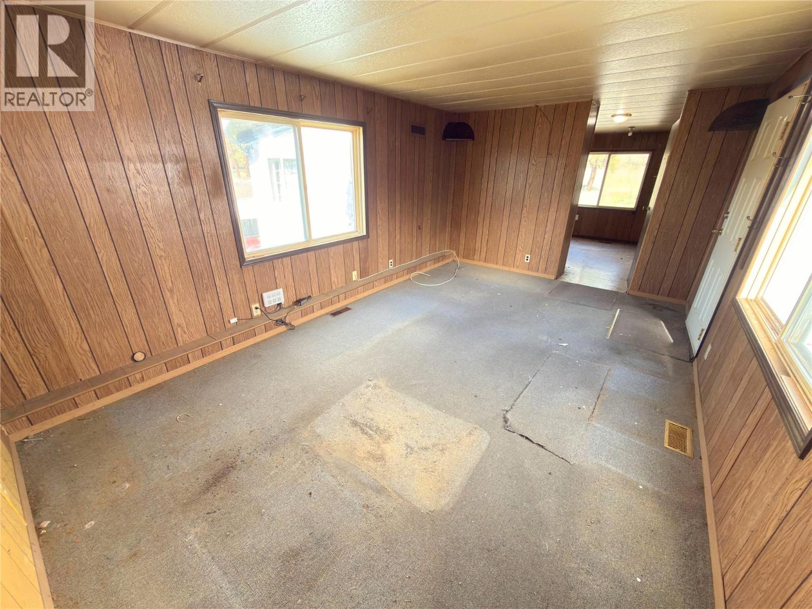 301 9th Avenue, Princeton, British Columbia  V0X 1W0 - Photo 8 - 10380917