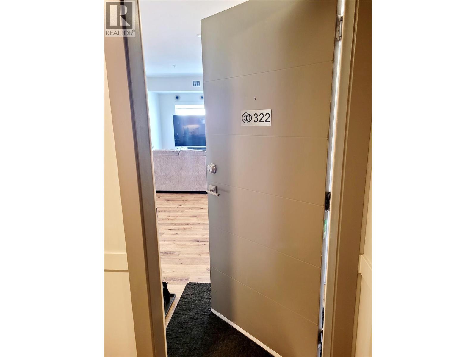 722 Valley Road Unit# 322, Kelowna, British Columbia  V1E 2E6 - Photo 3 - 10380613