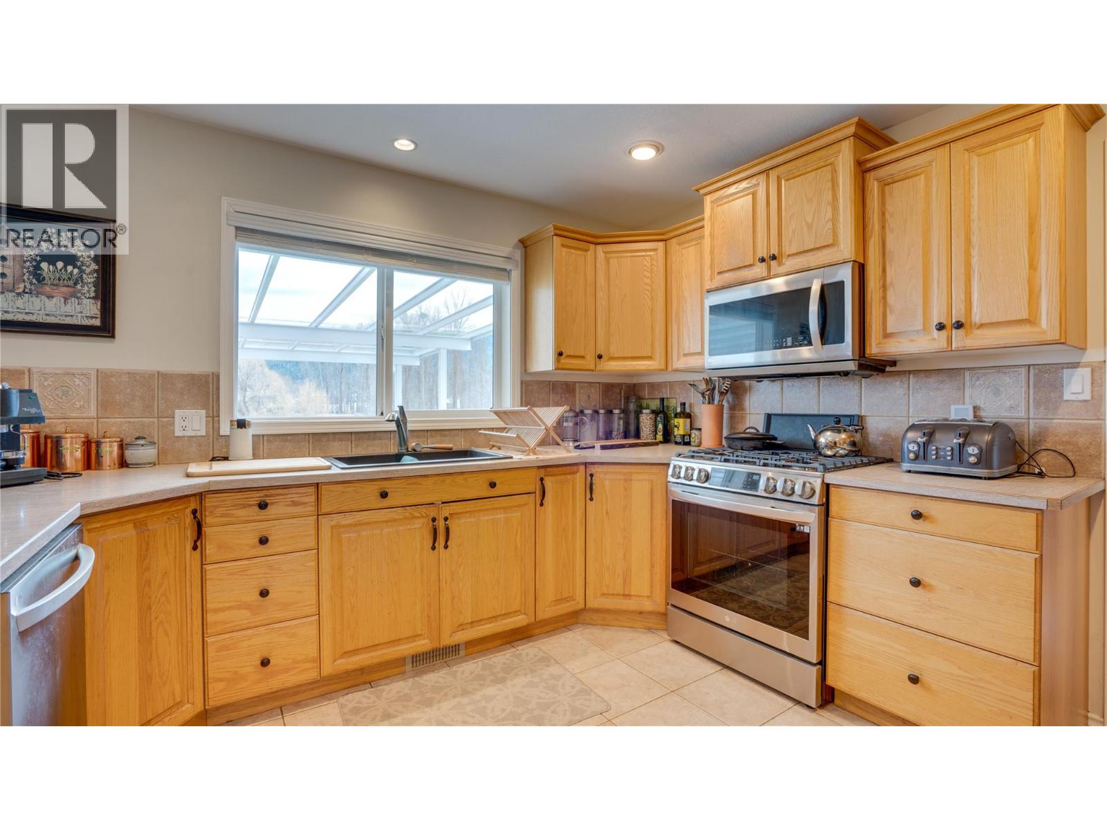 6524 Highway 6, Coldstream, British Columbia  V1B 3C6 - Photo 10 - 10381158