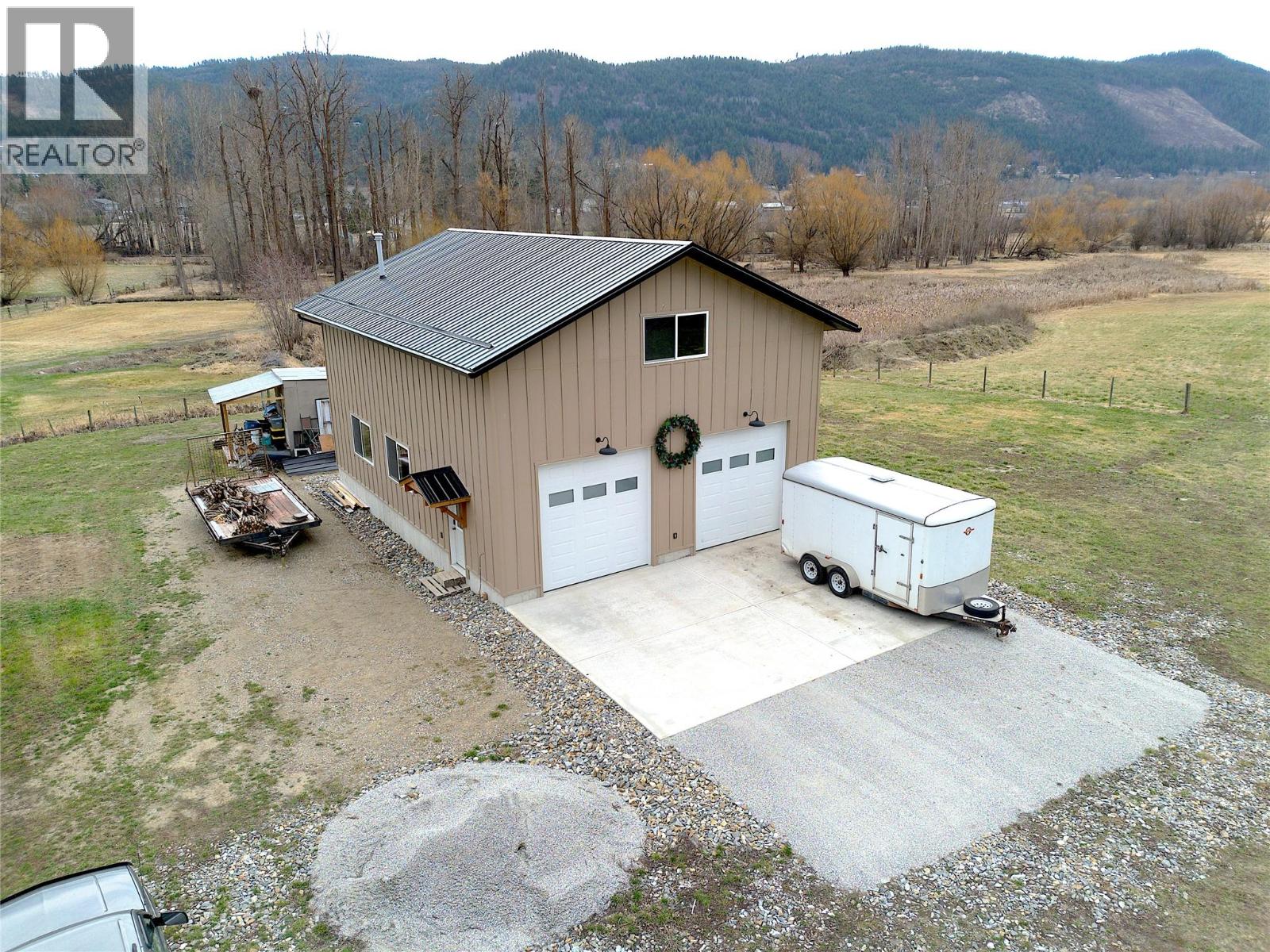 6524 Highway 6, Coldstream, British Columbia  V1B 3C6 - Photo 3 - 10381158