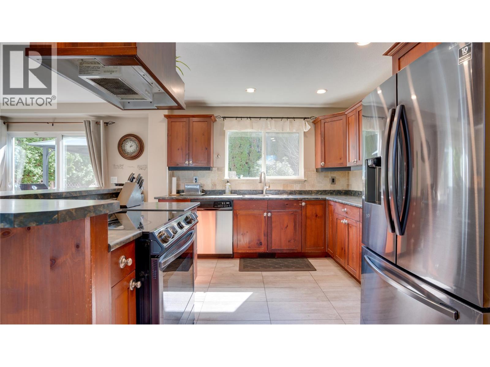 991 Mt. Bulman Drive, Vernon, British Columbia  V1B 2Z1 - Photo 12 - 10381098