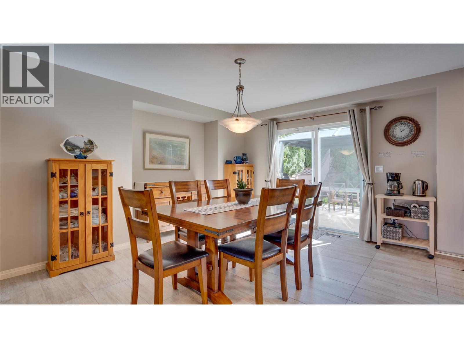 991 Mt. Bulman Drive, Vernon, British Columbia  V1B 2Z1 - Photo 6 - 10381098