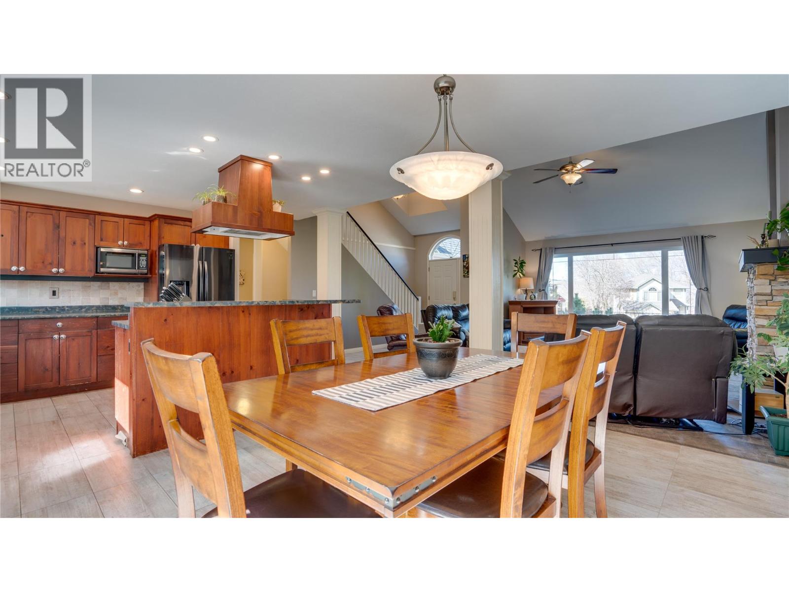 991 Mt. Bulman Drive, Vernon, British Columbia  V1B 2Z1 - Photo 8 - 10381098