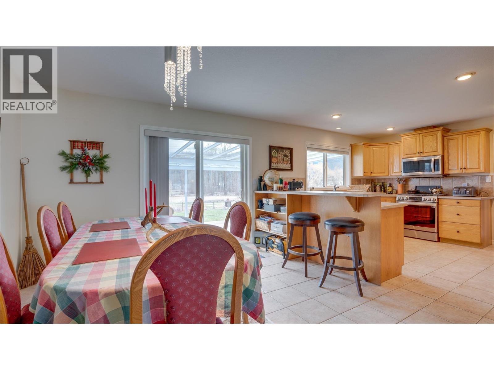 6524 Highway 6, Coldstream, British Columbia  V1B 3C6 - Photo 9 - 10380924