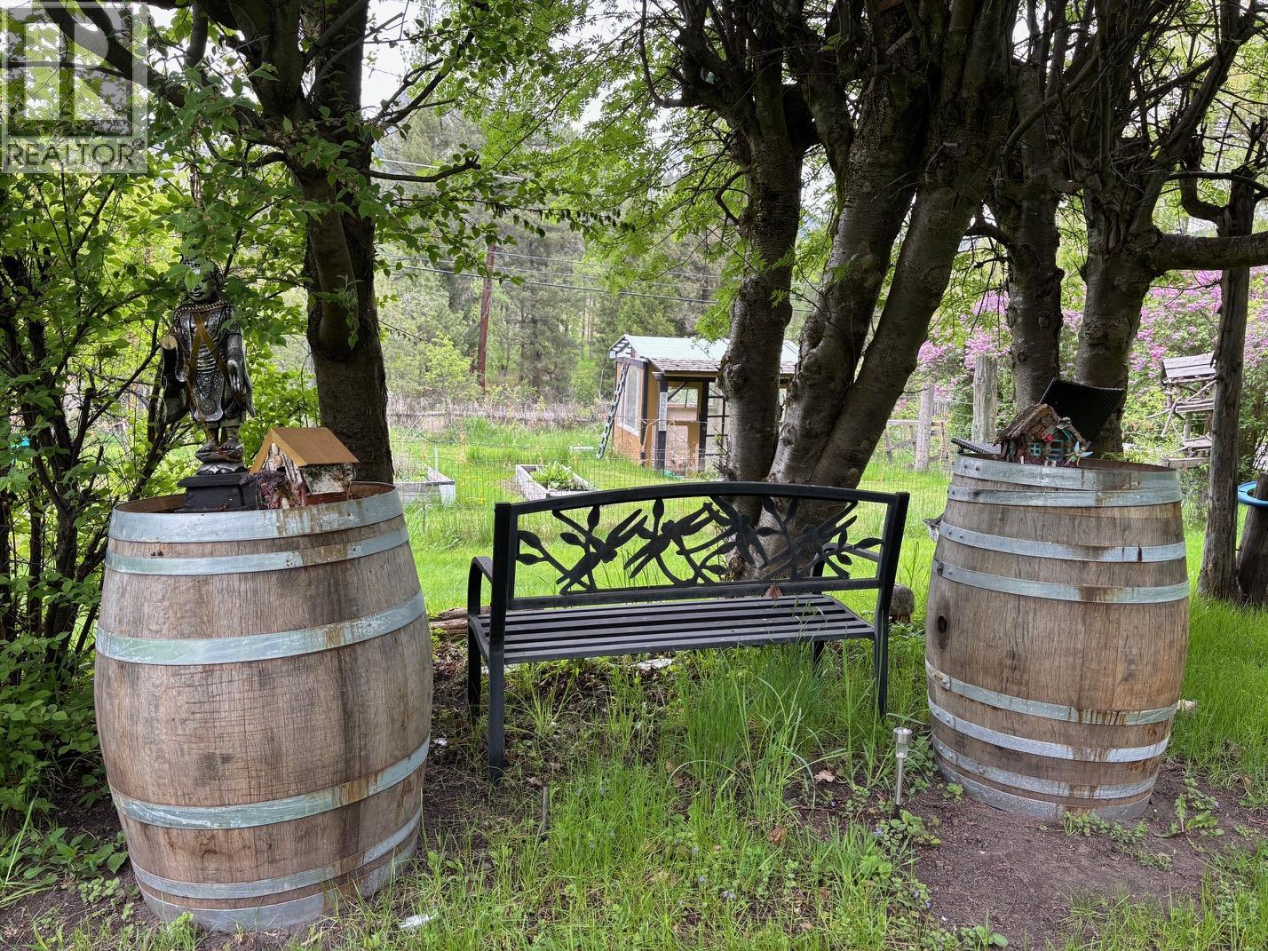 3900 3 Highway, Rock Creek, British Columbia  V0H 1Y0 - Photo 23 - 10381330