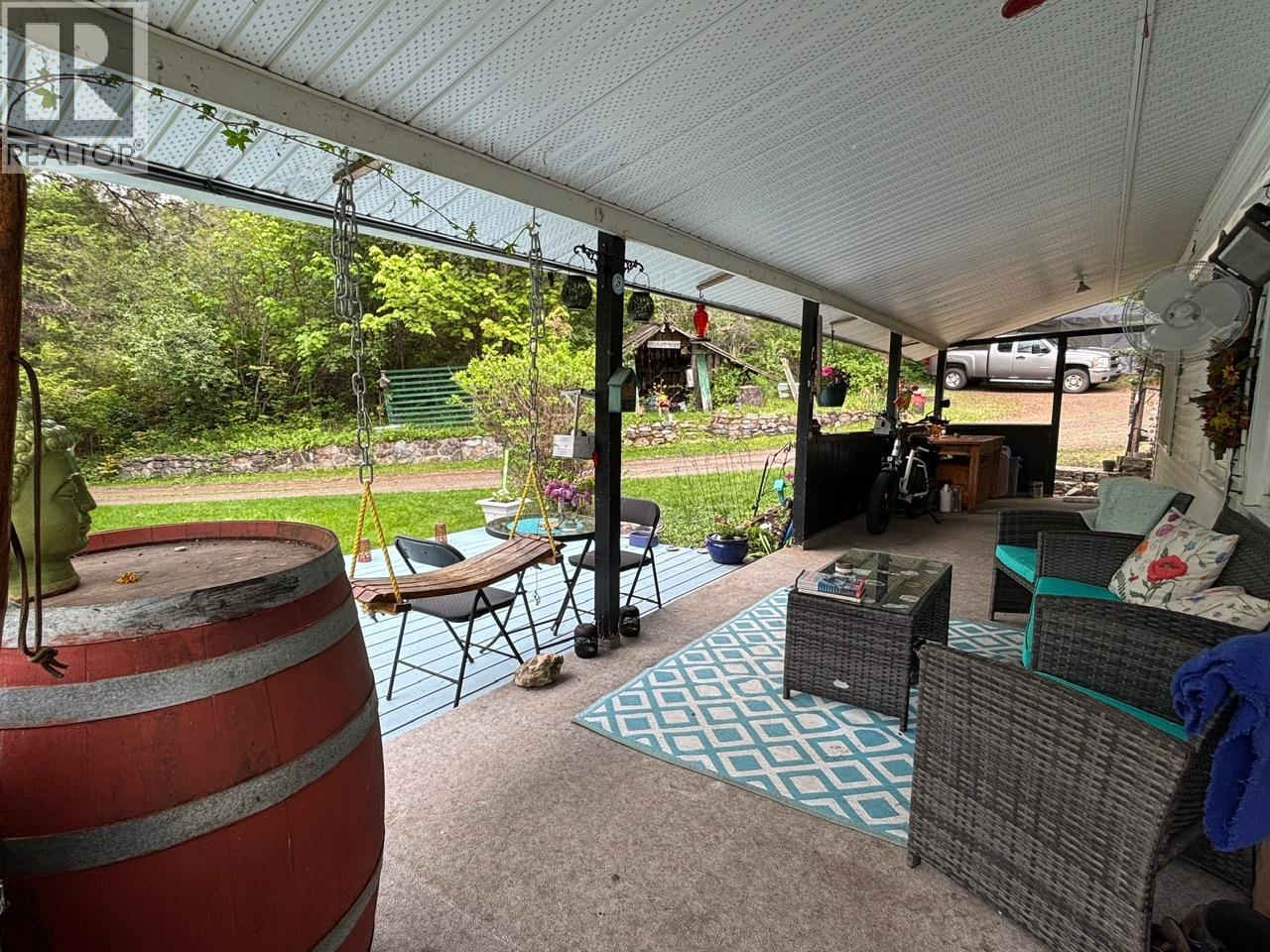 3900 3 Highway, Rock Creek, British Columbia  V0H 1Y0 - Photo 24 - 10381330