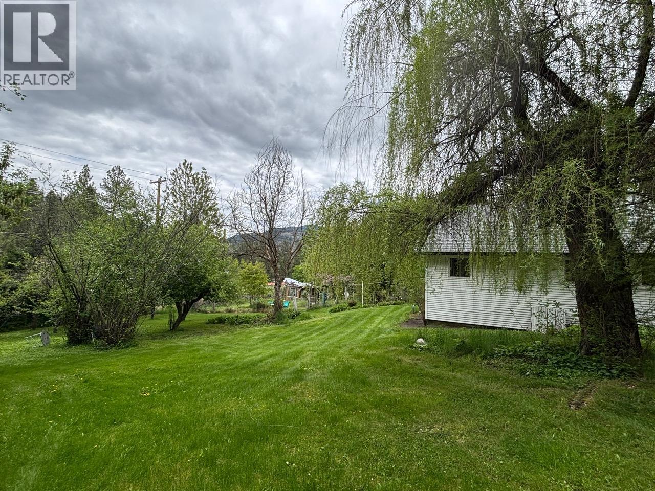 3900 3 Highway, Rock Creek, British Columbia  V0H 1Y0 - Photo 28 - 10381330