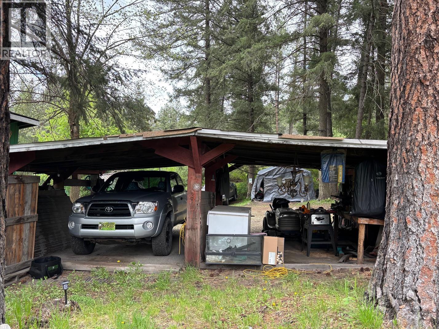 3900 3 Highway, Rock Creek, British Columbia  V0H 1Y0 - Photo 29 - 10381330