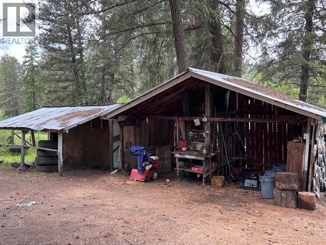 3900 3 Highway, Rock Creek, British Columbia  V0H 1Y0 - Photo 30 - 10381330