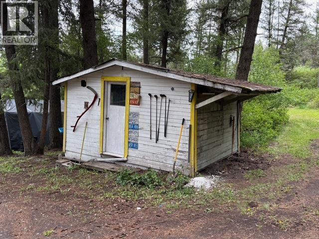 3900 3 Highway, Rock Creek, British Columbia  V0H 1Y0 - Photo 31 - 10381330