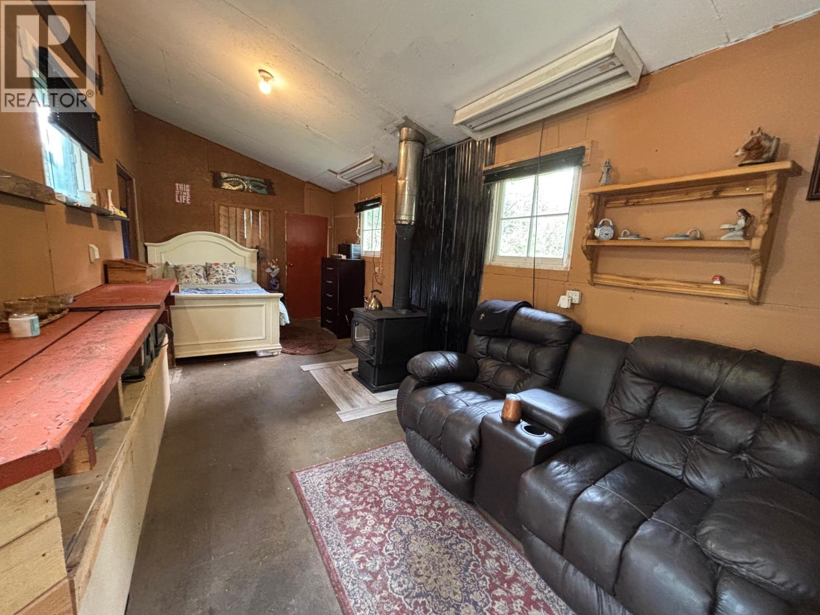 3900 3 Highway, Rock Creek, British Columbia  V0H 1Y0 - Photo 43 - 10381330