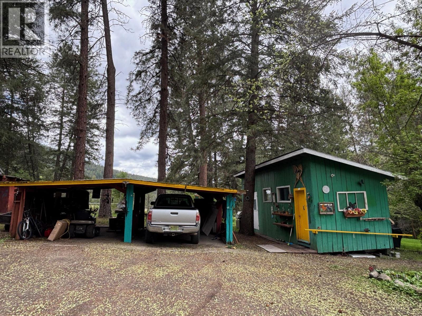 3900 3 Highway, Rock Creek, British Columbia  V0H 1Y0 - Photo 45 - 10381330