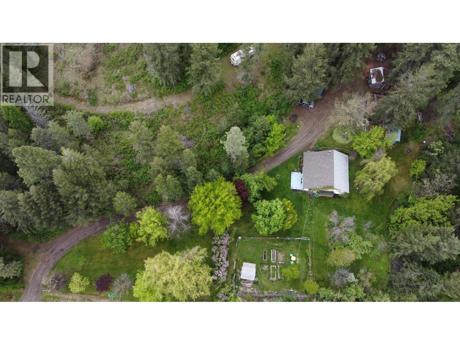 3900 3 Highway, Rock Creek, British Columbia  V0H 1Y0 - Photo 9 - 10381330