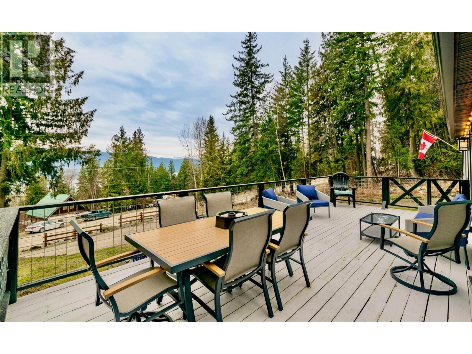 7519 Anglemont Drive, Anglemont, British Columbia  V0E 1M8 - Photo 31 - 10377231