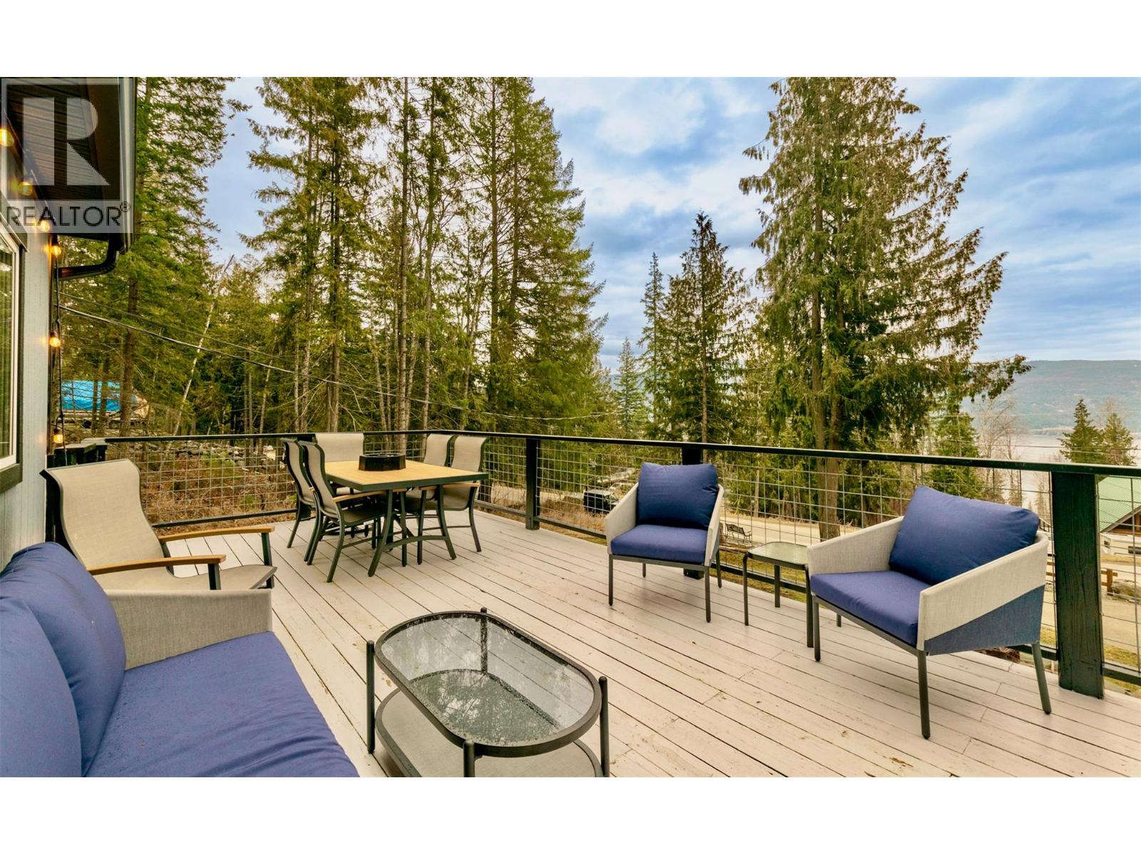 7519 Anglemont Drive, Anglemont, British Columbia  V0E 1M8 - Photo 33 - 10377231