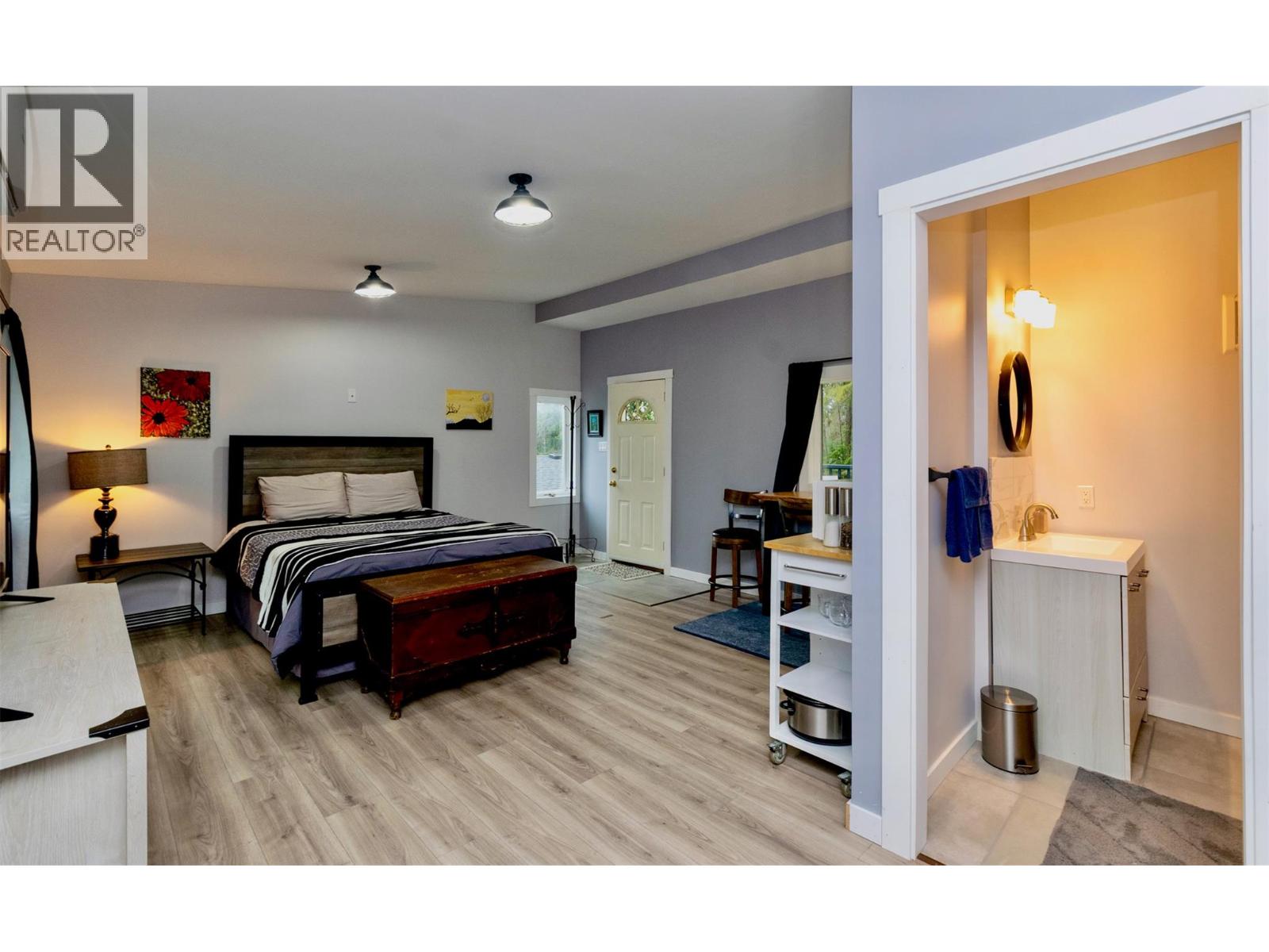 7519 Anglemont Drive, Anglemont, British Columbia  V0E 1M8 - Photo 51 - 10377231