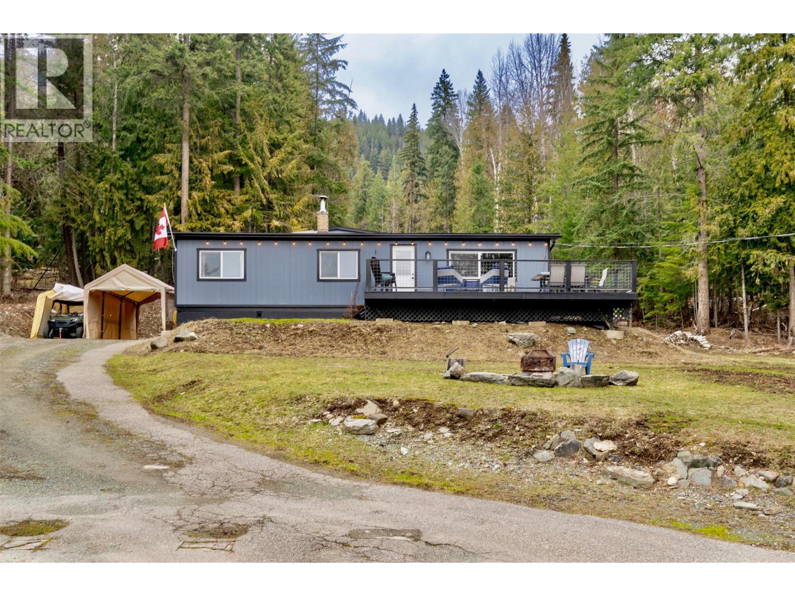 7519 Anglemont Drive, Anglemont, British Columbia  V0E 1M8 - Photo 56 - 10377231