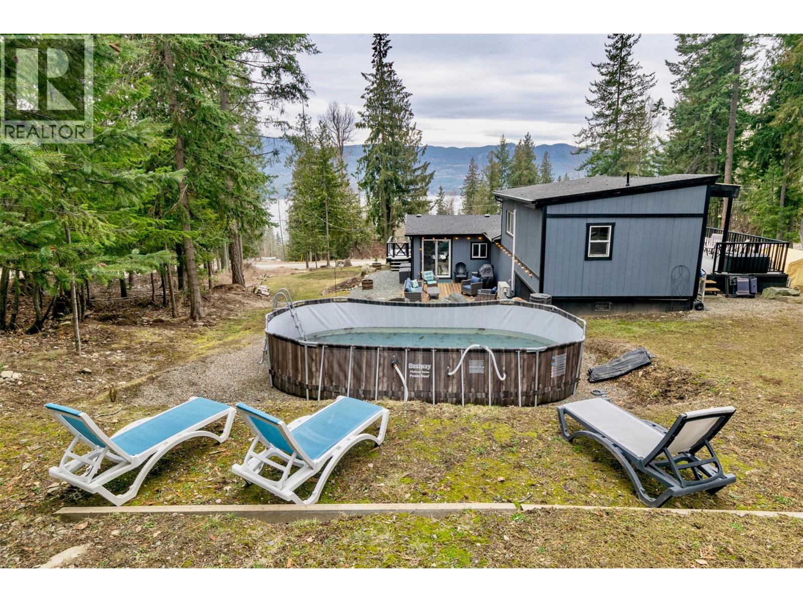 7519 Anglemont Drive, Anglemont, British Columbia  V0E 1M8 - Photo 62 - 10377231