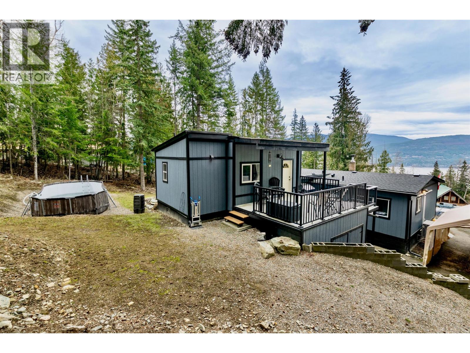 7519 Anglemont Drive, Anglemont, British Columbia  V0E 1M8 - Photo 64 - 10377231