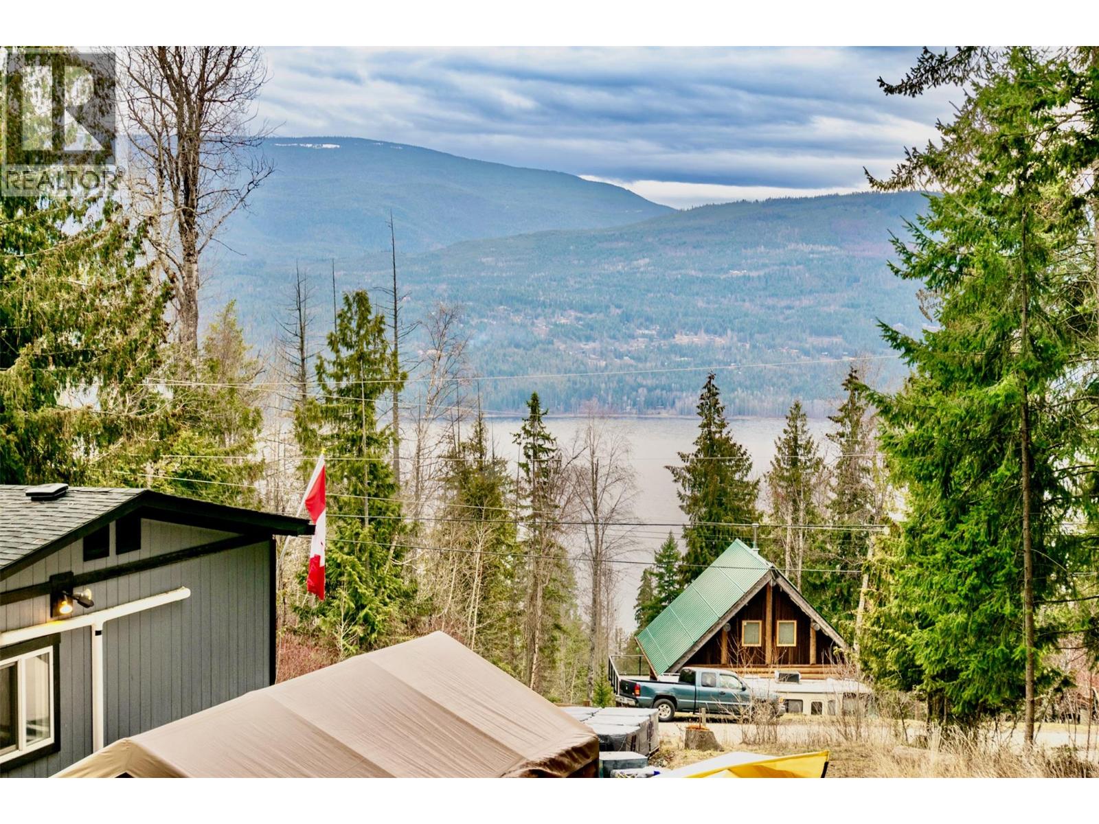 7519 Anglemont Drive, Anglemont, British Columbia  V0E 1M8 - Photo 69 - 10377231