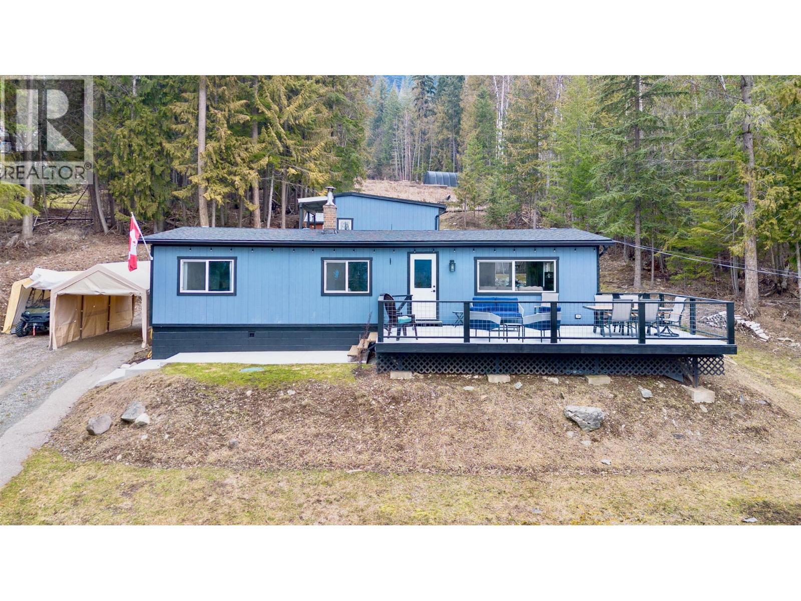 7519 Anglemont Drive, Anglemont, British Columbia  V0E 1M8 - Photo 70 - 10377231