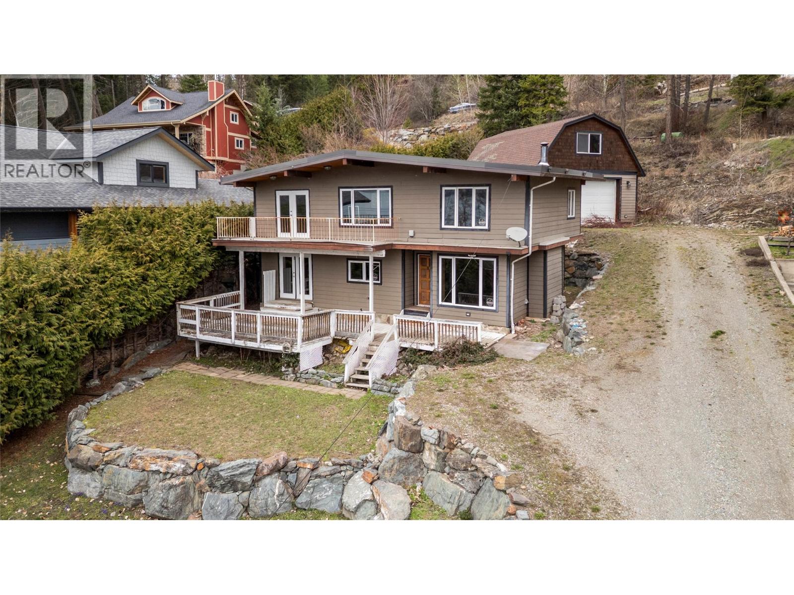 3003 Squilax-Anglemont Road, Lee Creek, British Columbia  V0E 1M4 - Photo 1 - 10381314