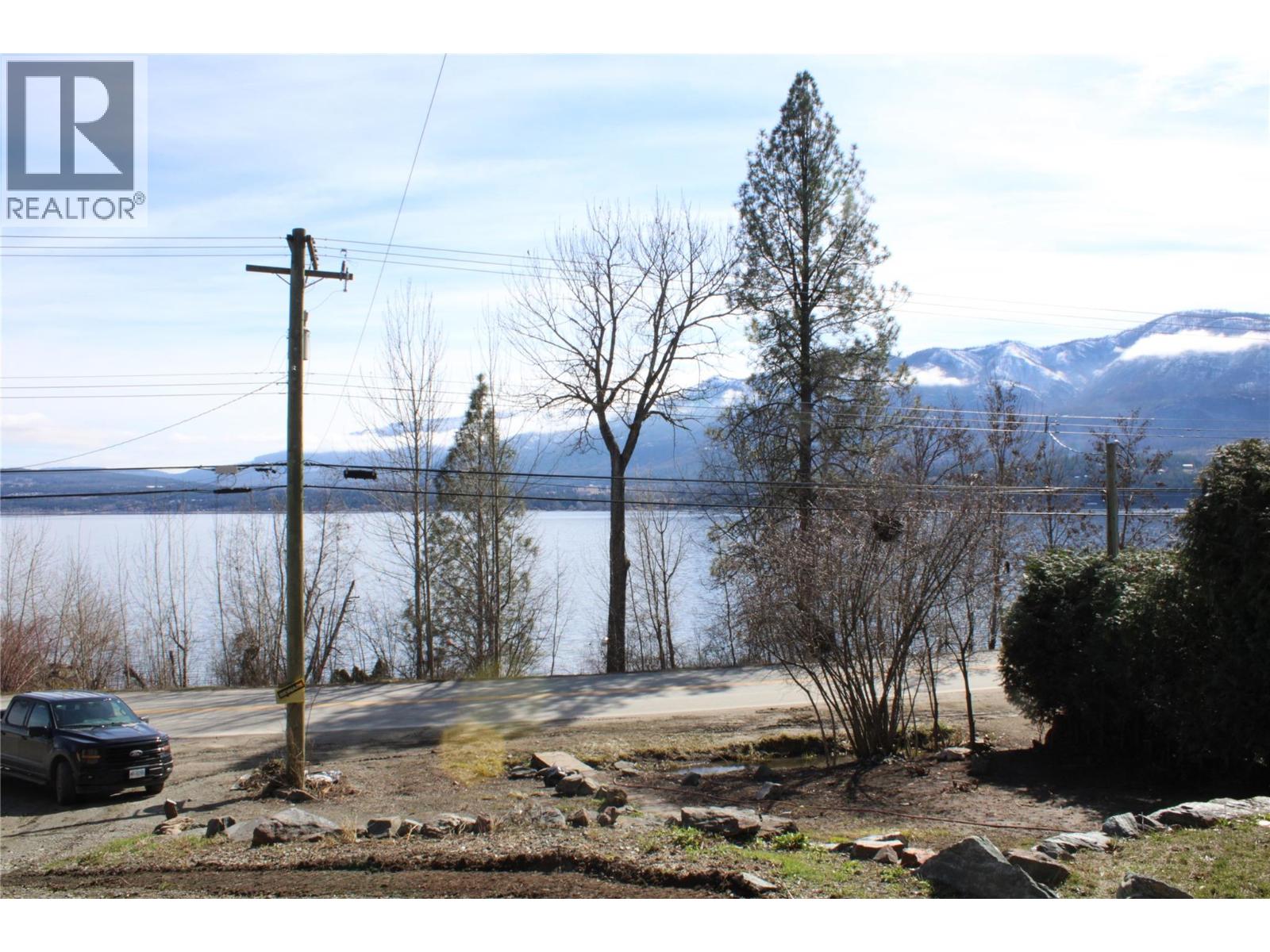 3003 Squilax-Anglemont Road, Lee Creek, British Columbia  V0E 1M4 - Photo 18 - 10381314