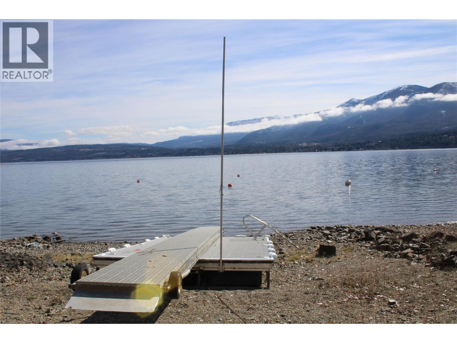 3003 Squilax-Anglemont Road, Lee Creek, British Columbia  V0E 1M4 - Photo 2 - 10381314