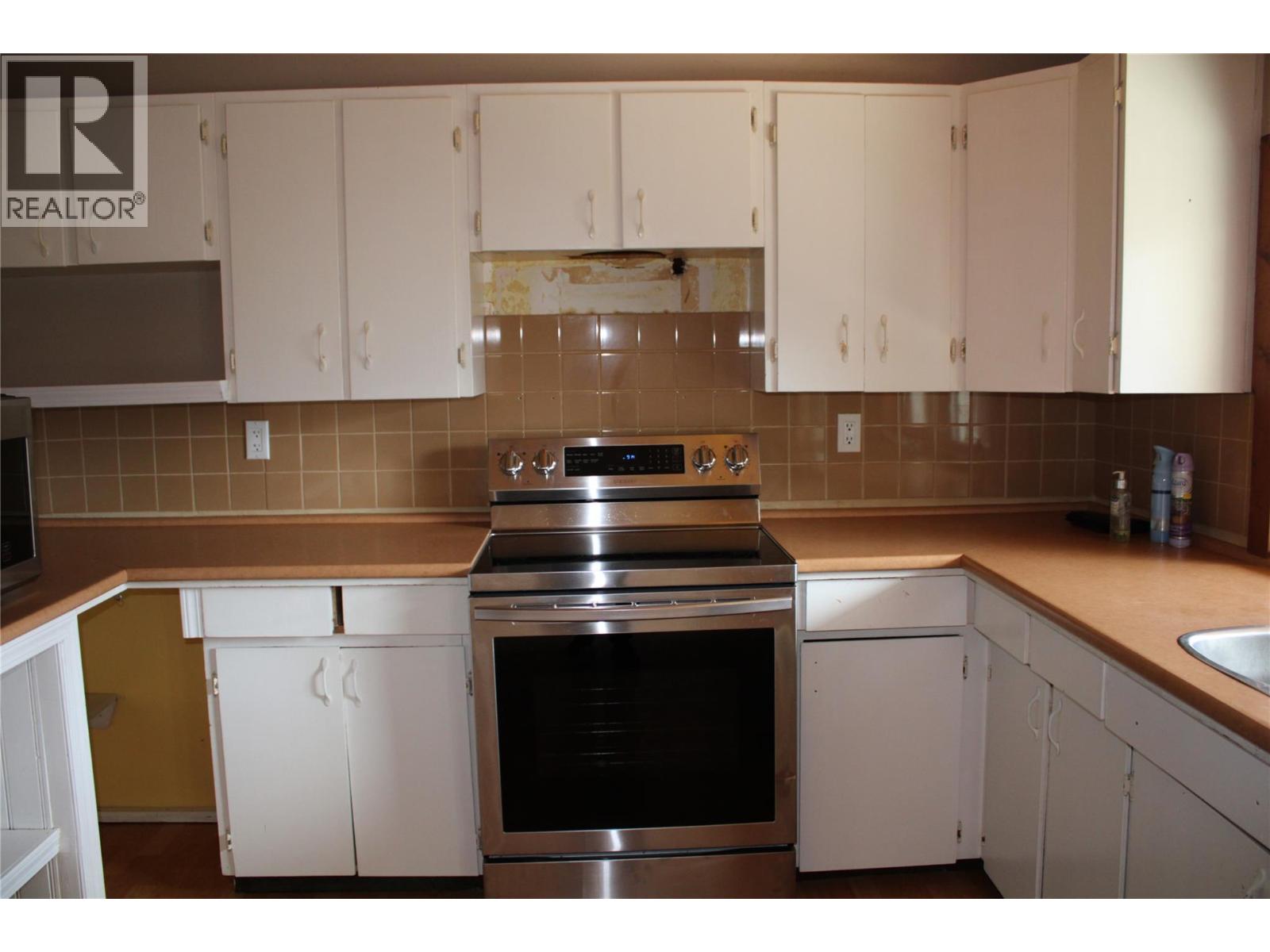 3003 Squilax-Anglemont Road, Lee Creek, British Columbia  V0E 1M4 - Photo 9 - 10381314