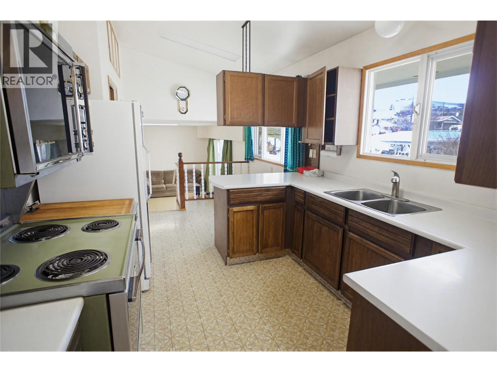 650 13th Avenue, Kamloops, British Columbia  V2C 3Y9 - Photo 12 - 10381091