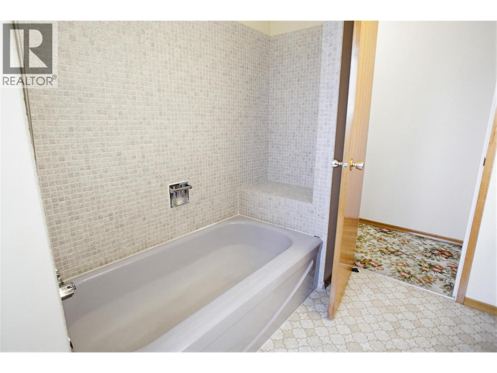 650 13th Avenue, Kamloops, British Columbia  V2C 3Y9 - Photo 33 - 10381091