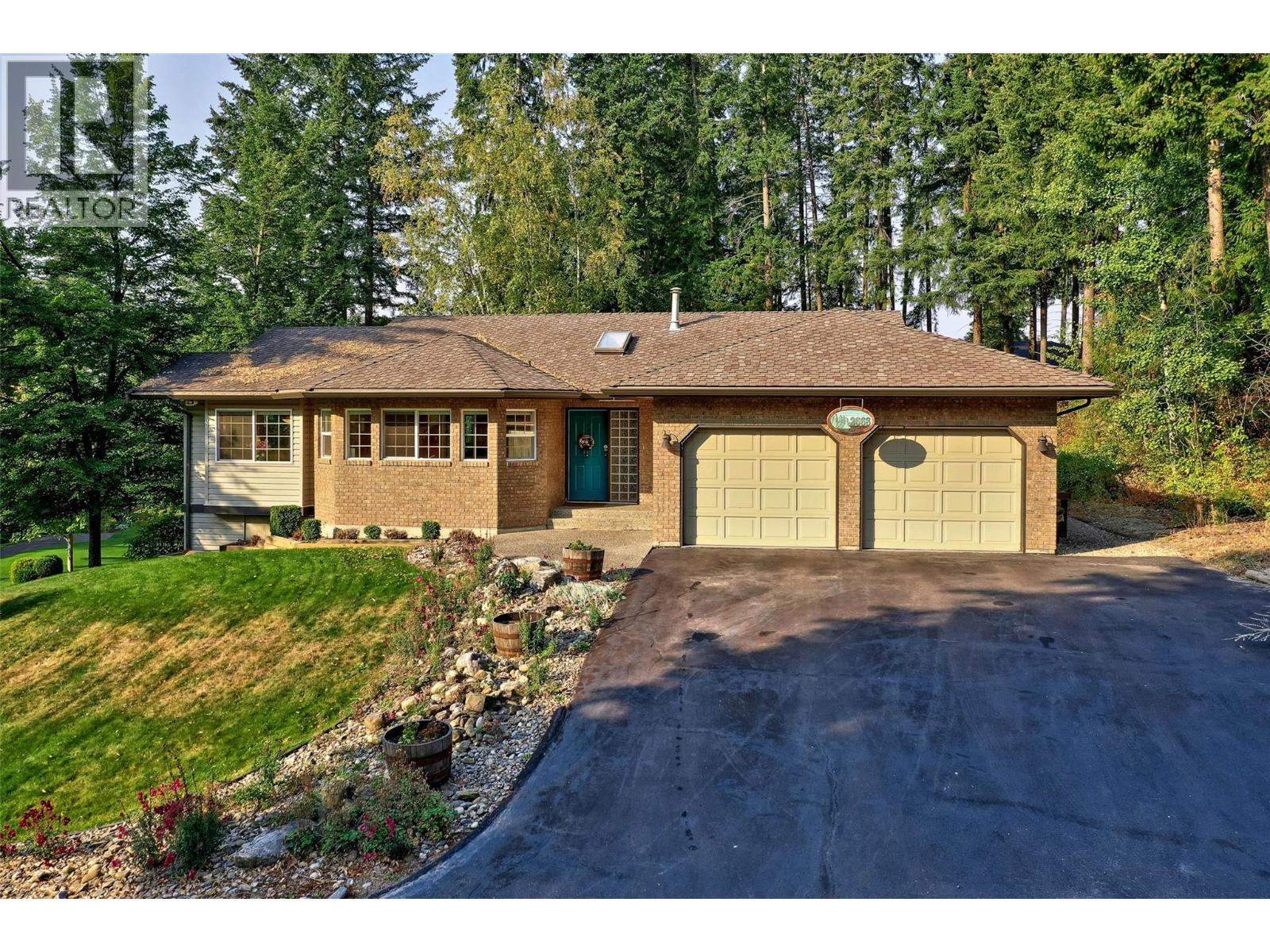 2668 Golf Course Drive, Blind Bay, British Columbia  V0E 1H2 - Photo 1 - 10380434