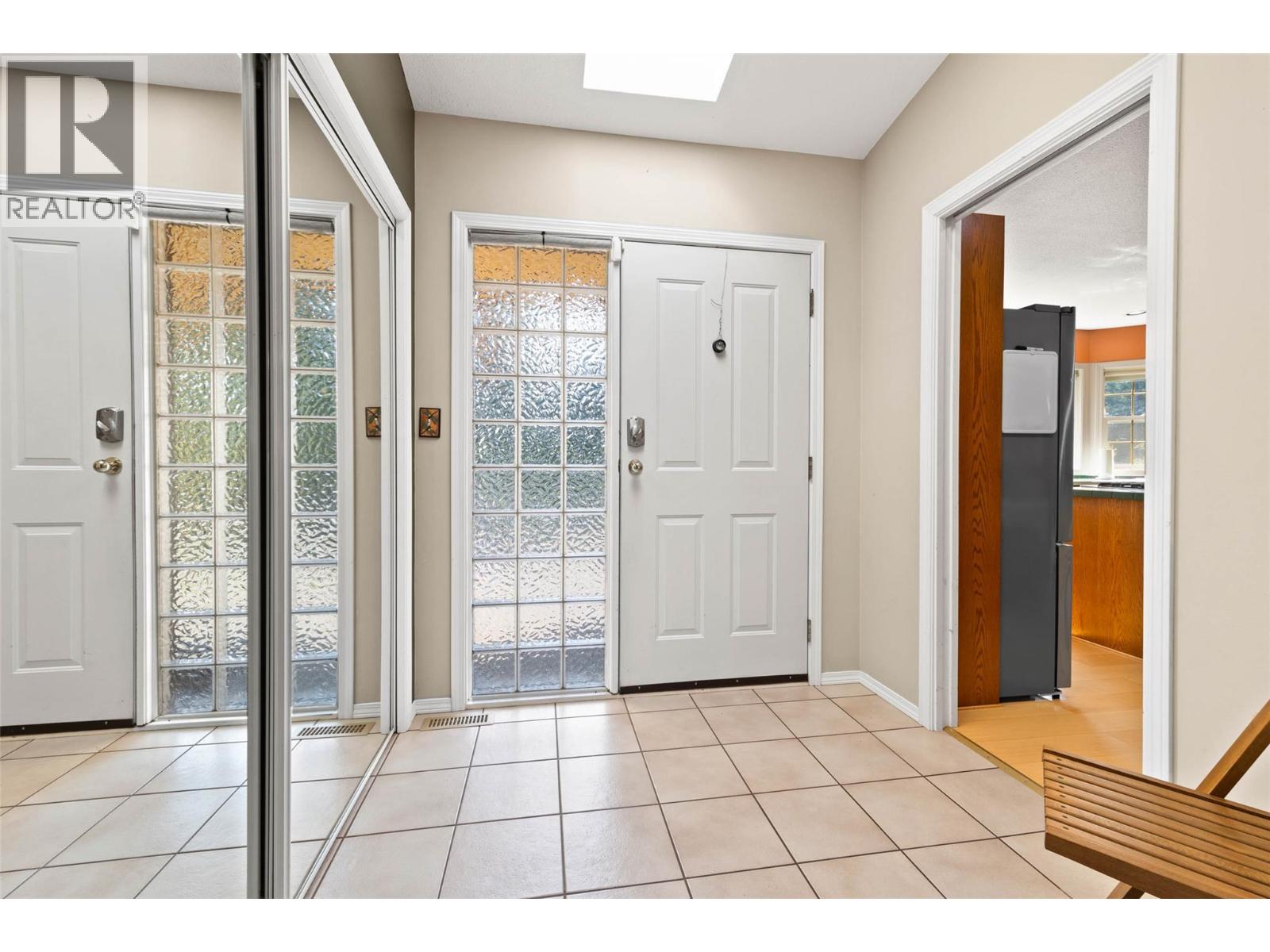 2668 Golf Course Drive, Blind Bay, British Columbia  V0E 1H2 - Photo 2 - 10380434